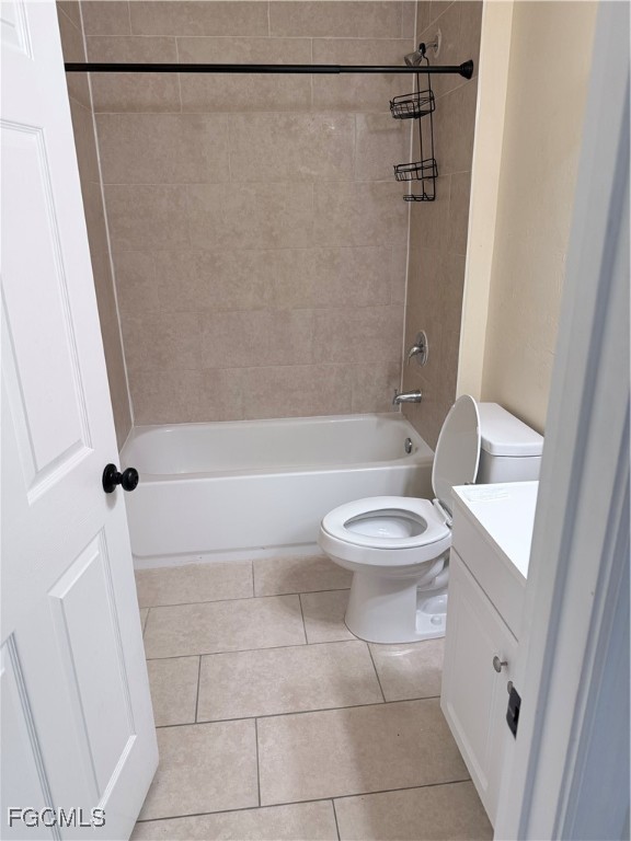 Cape Coral Condo: 2000 Southwest 3rd Street