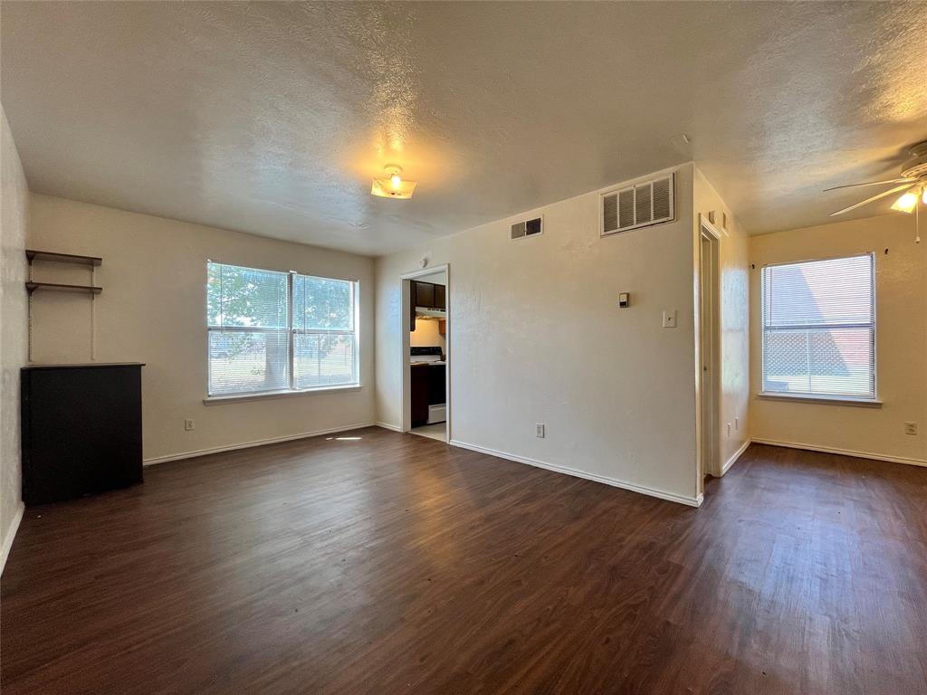 Denton Condo: 2526 West Prairie Street