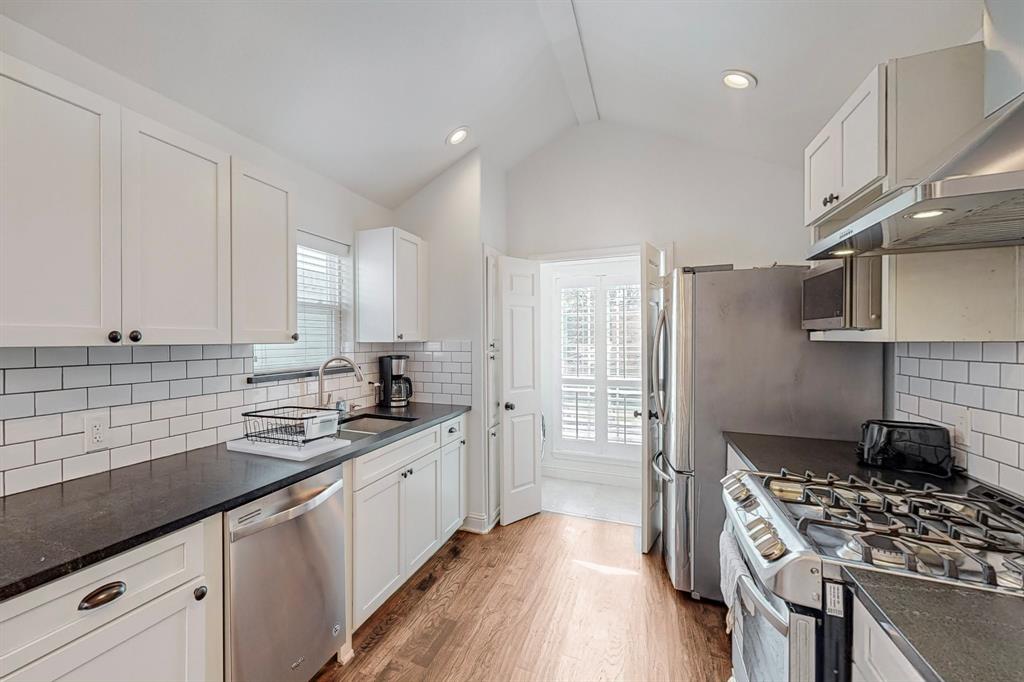 Irving Condo: 4017 La Costa Court