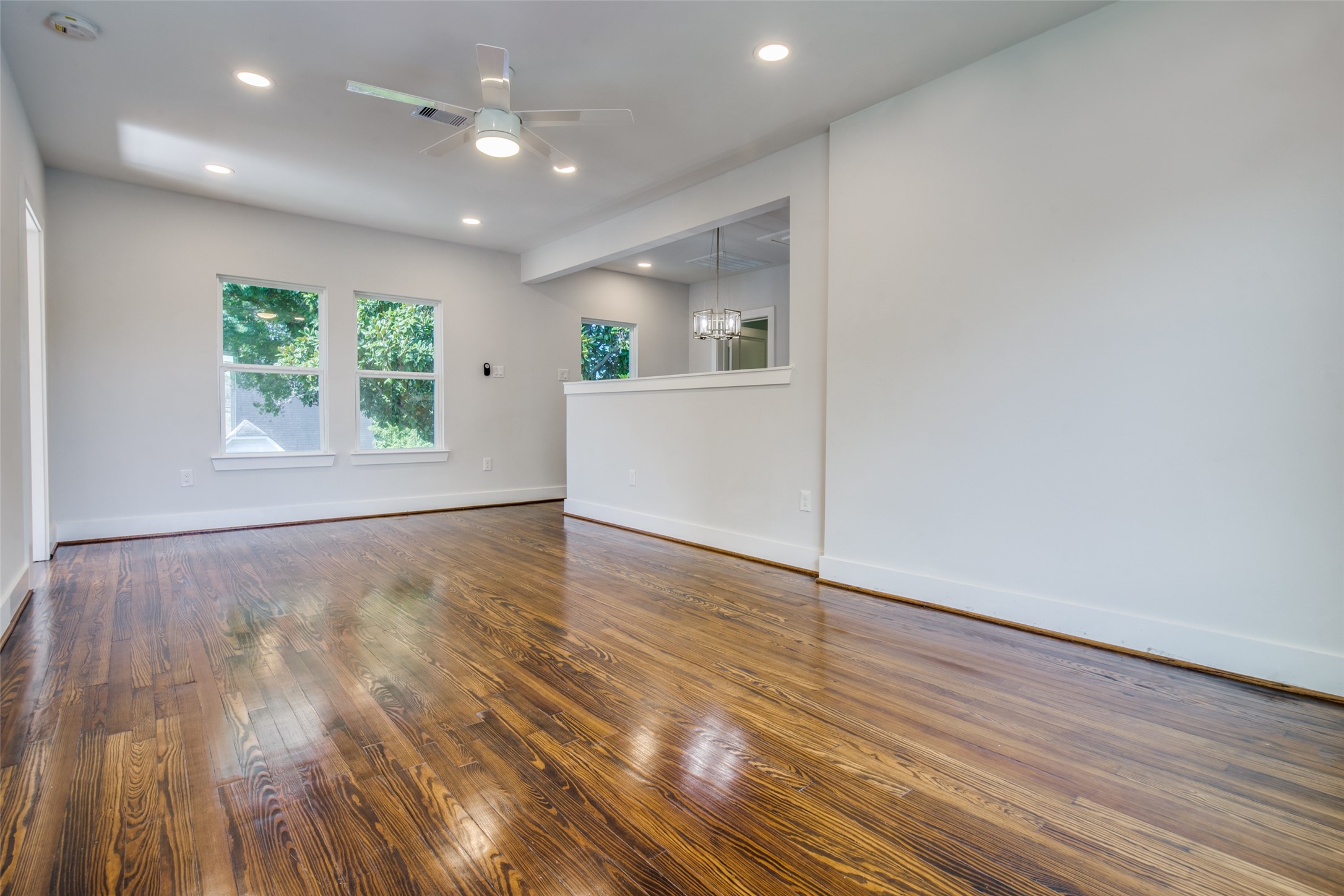 Houston Condo: 2221 Rosewood Street