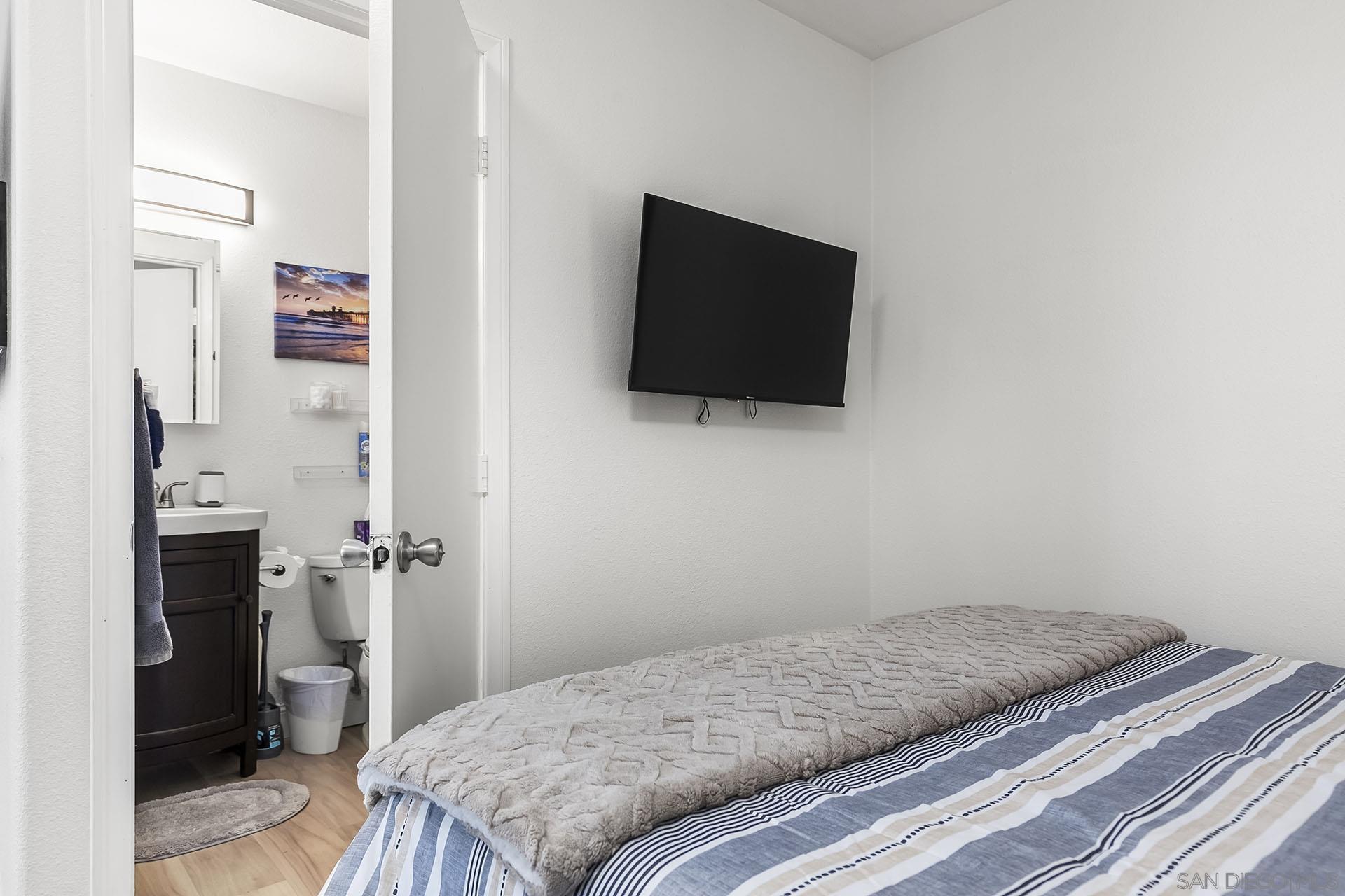 La Jolla Condo: 1315 Cave Street