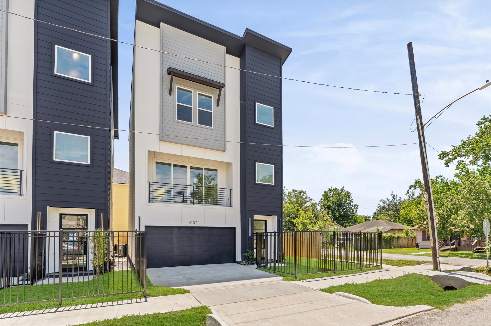 Houston Condo: 4106 Alice Street