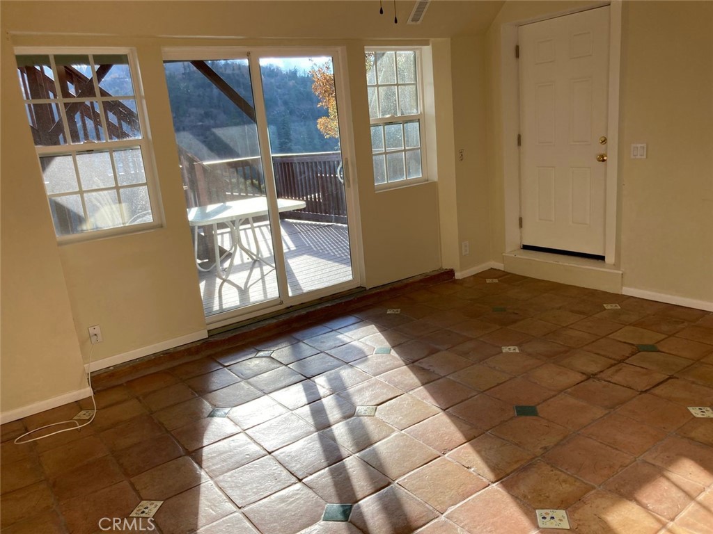 Lake Arrowhead Condo: 1620 Edge Clf Lake