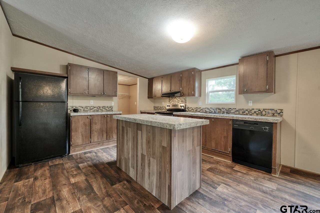 Lindale Condo: 17246 Aspenwood