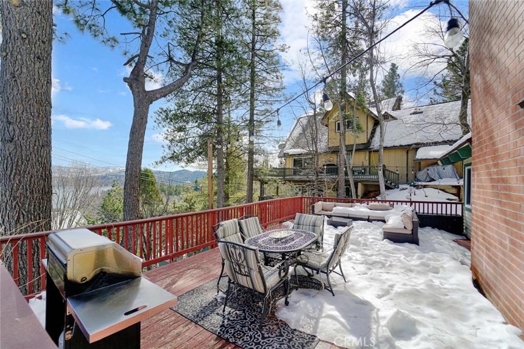 Lake Arrowhead Condo: 943 Nadelhorn Drive