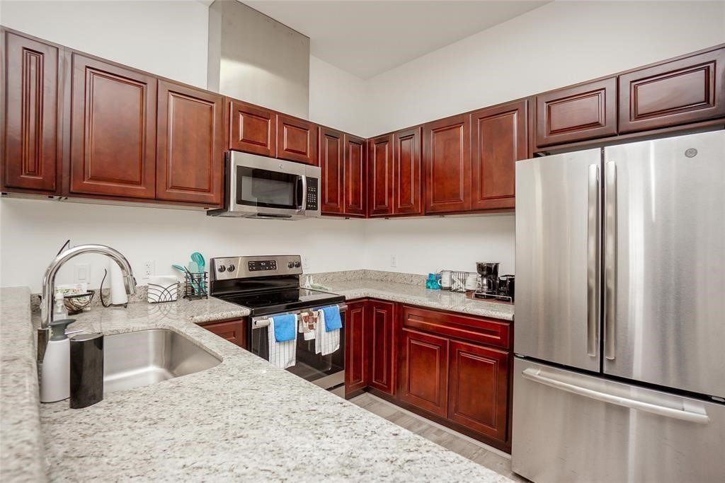 Katy Condo: 1207 Grand W Boulevard