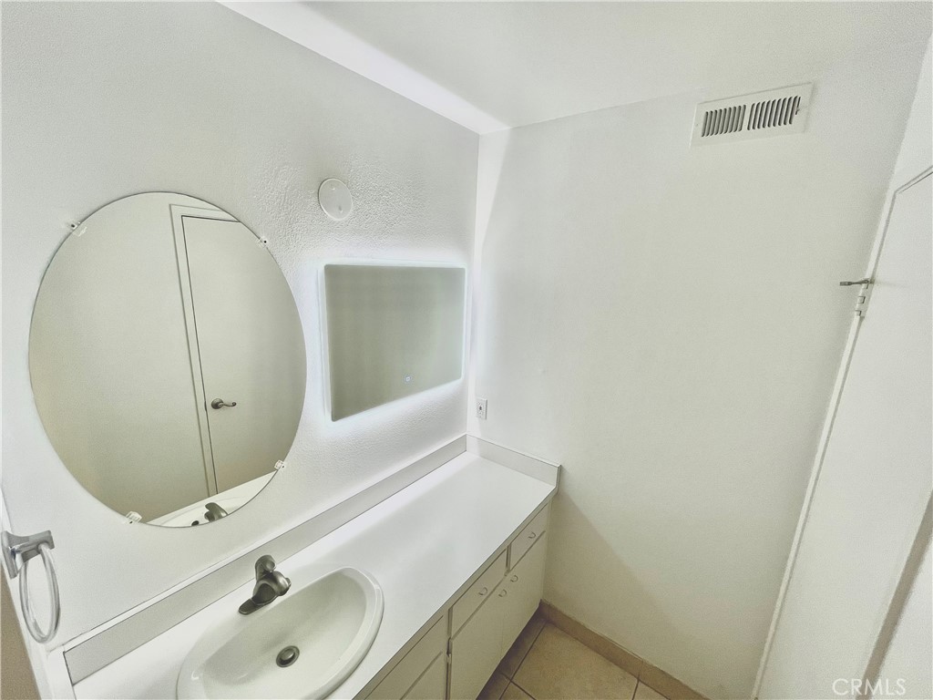 Irvine Condo: 134 Clearbrook