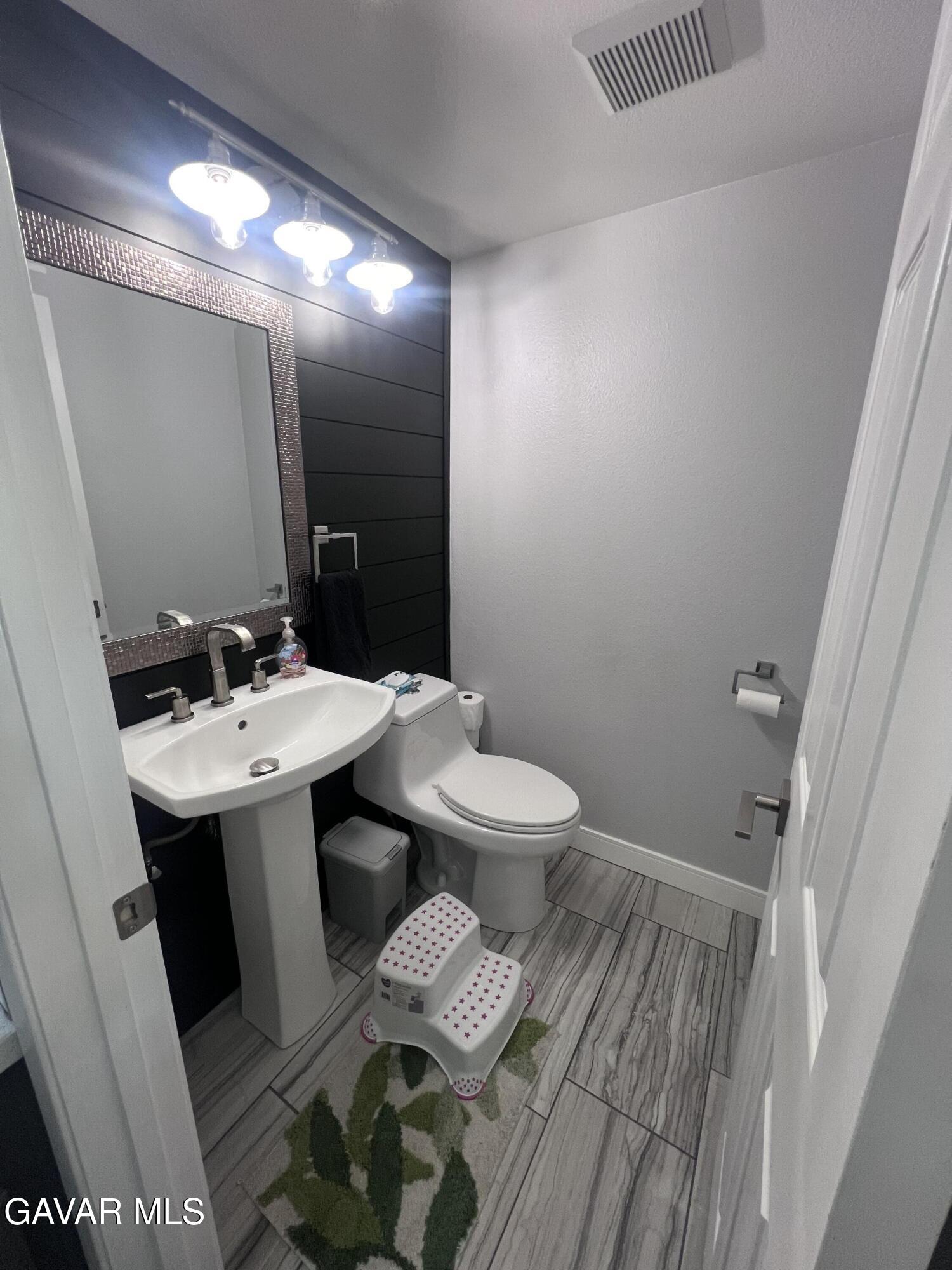 Palmdale Condo: 39357 Landmark Court