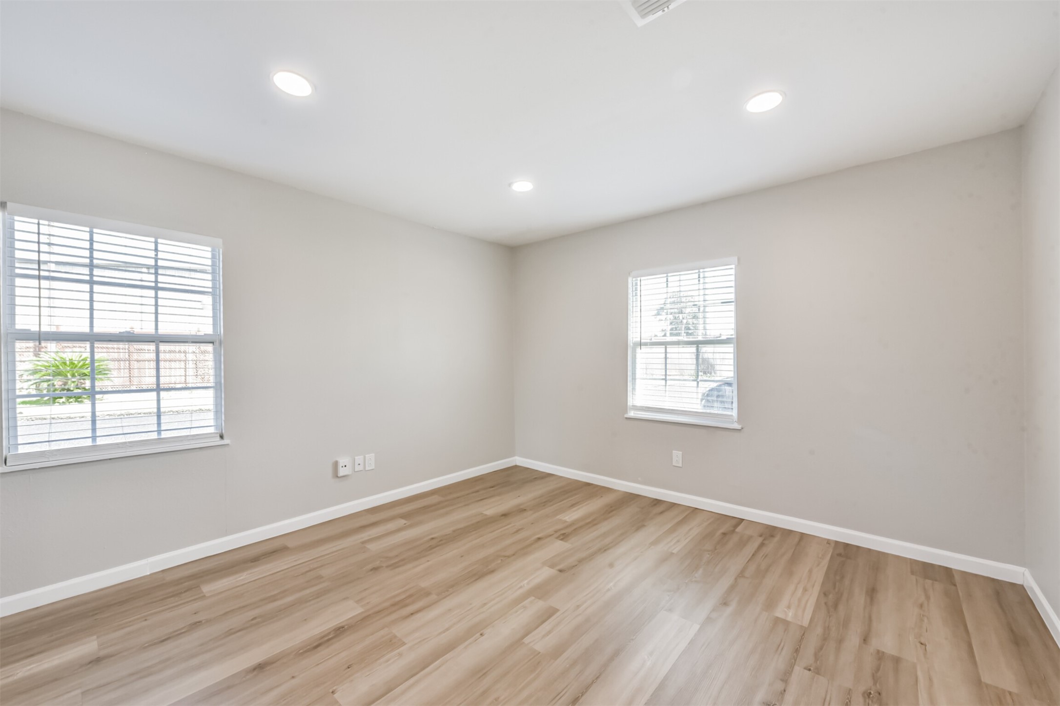 Houston Condo: 1266 Dove Street