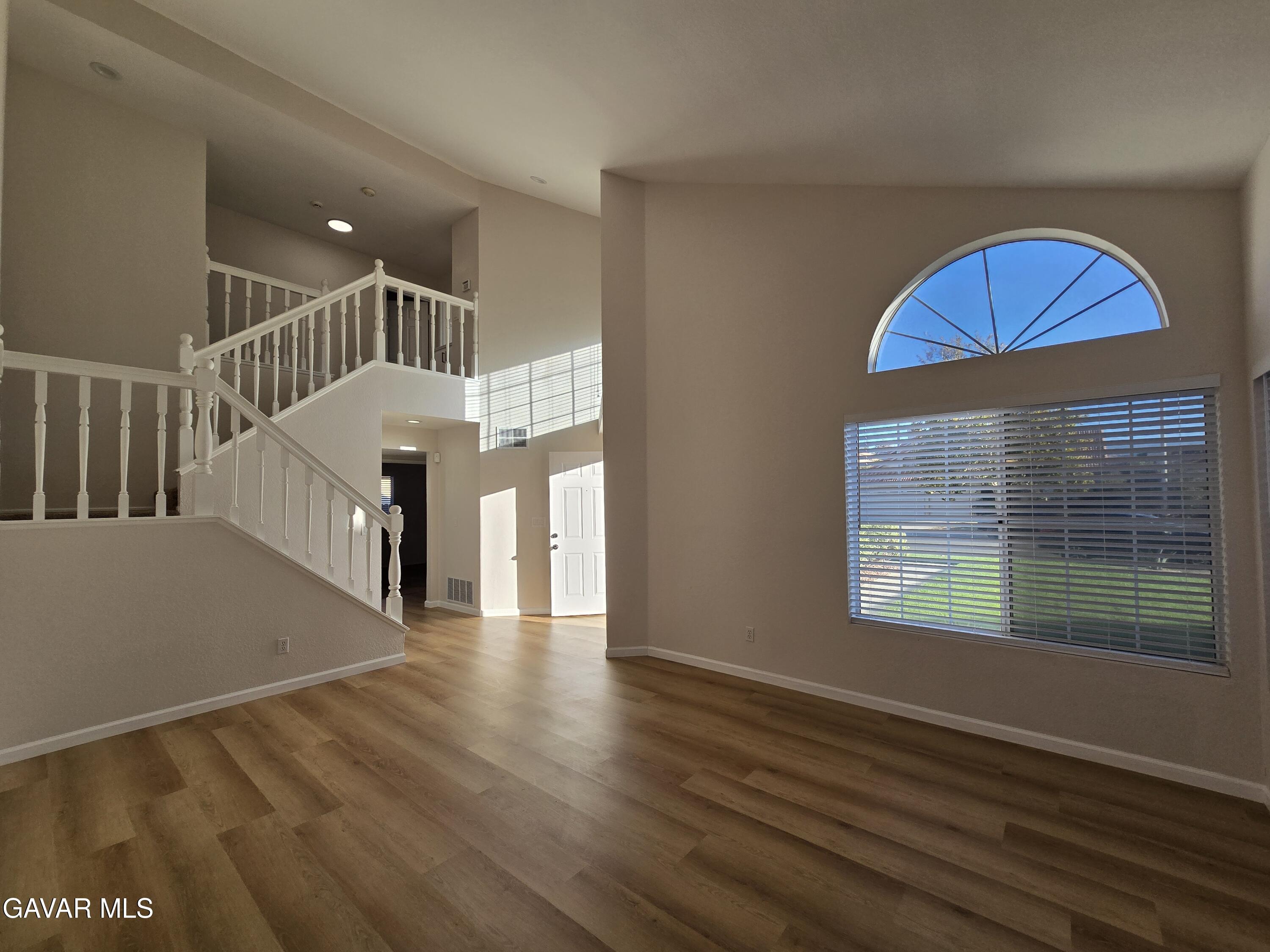 Palmdale Condo: 2007 Willowbrook Avenue