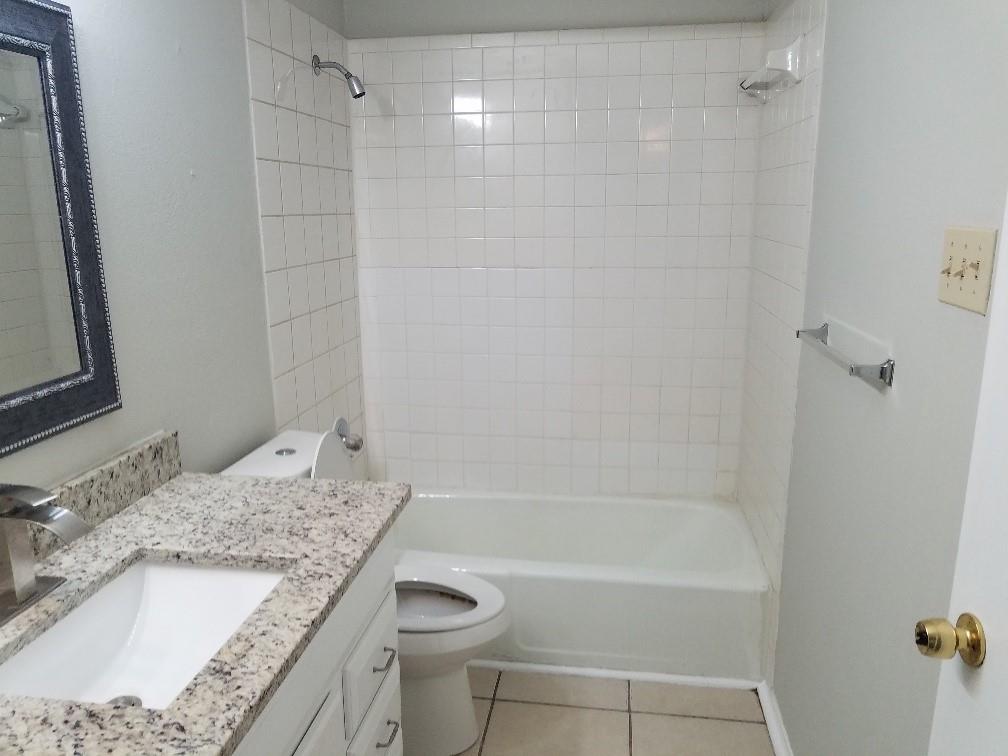 Duncanville Condo: 906 Fairbanks Circle