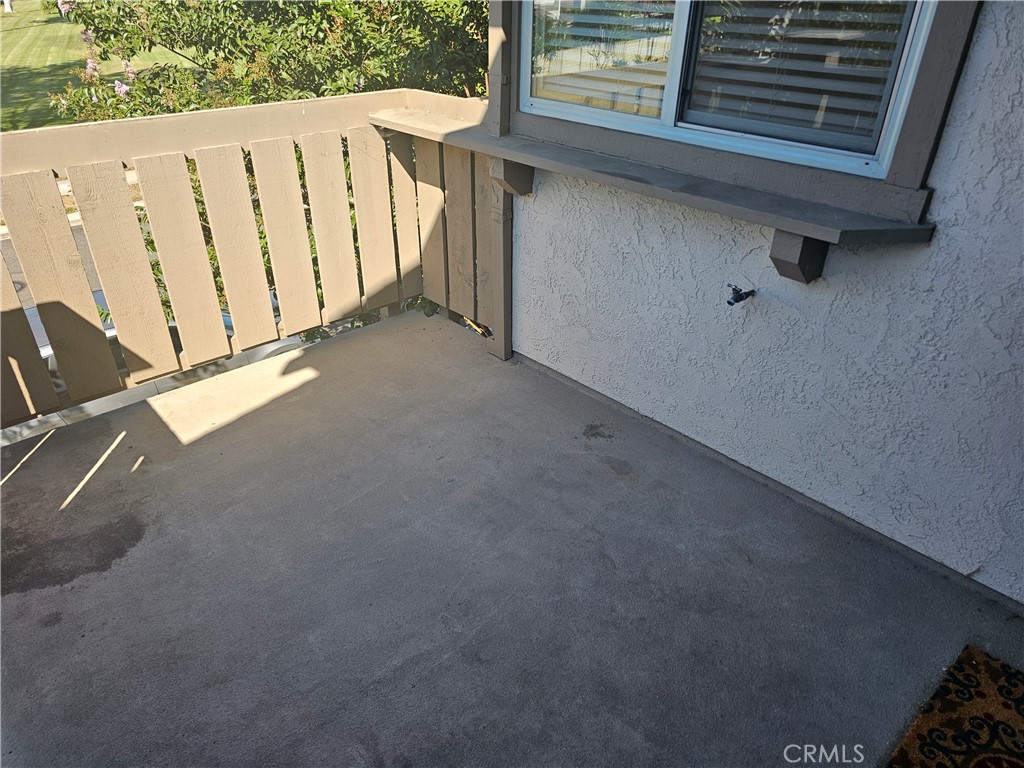 Irvine Condo: 119 Rockwood