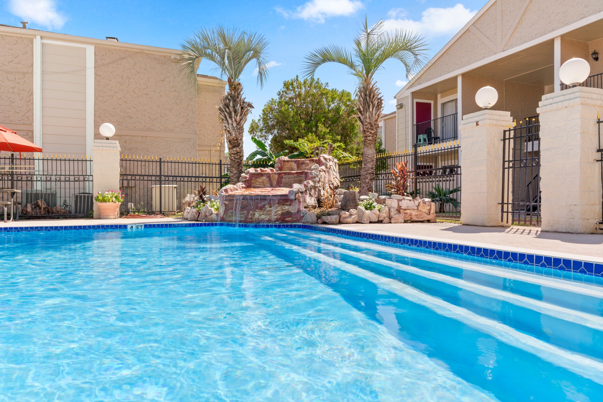 Houston Condo: 6819 Cook Road