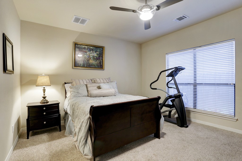 Houston Condo: 5706 Cornish Street