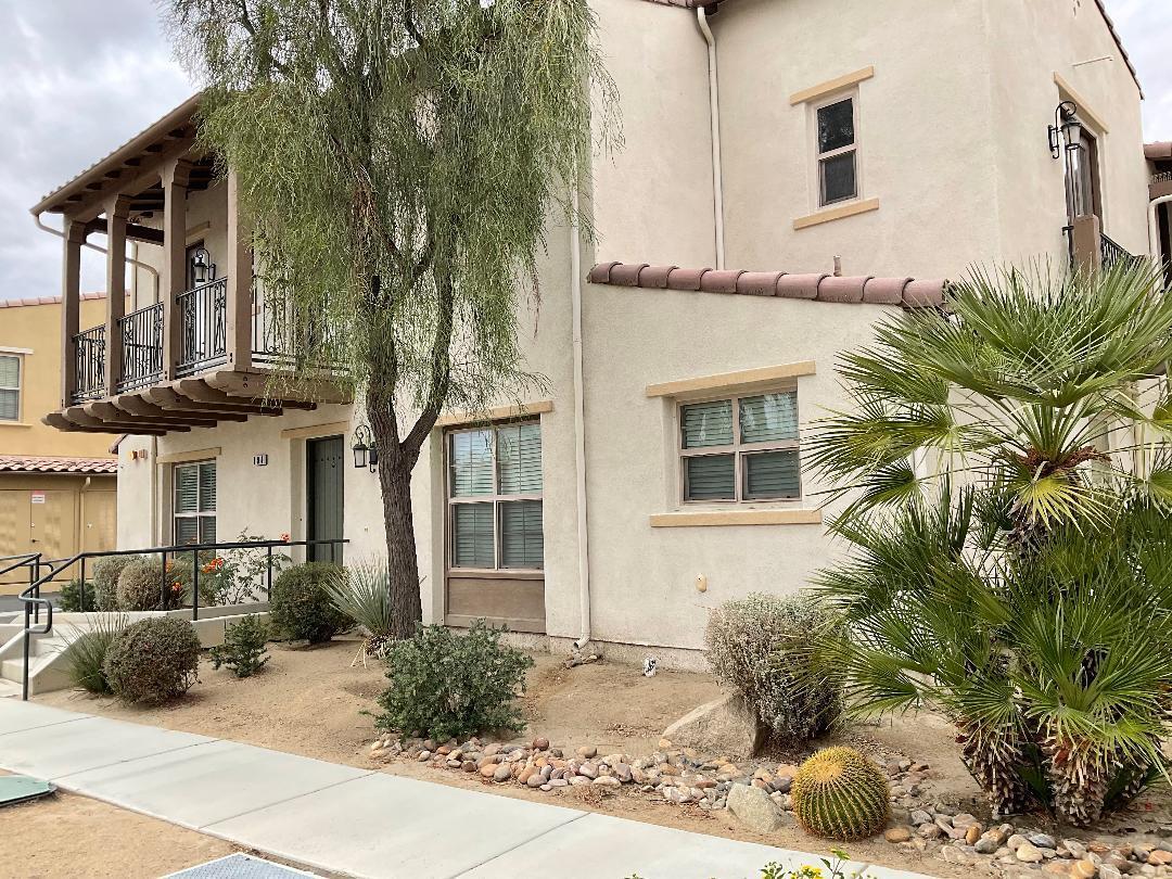 Palm Desert Condo: 194 Paseo Bravo