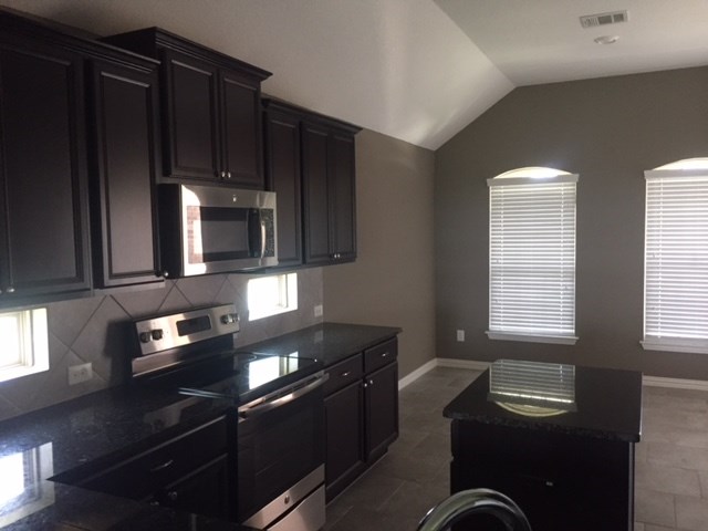 Hutto Condo: 405 Hendelson Lane