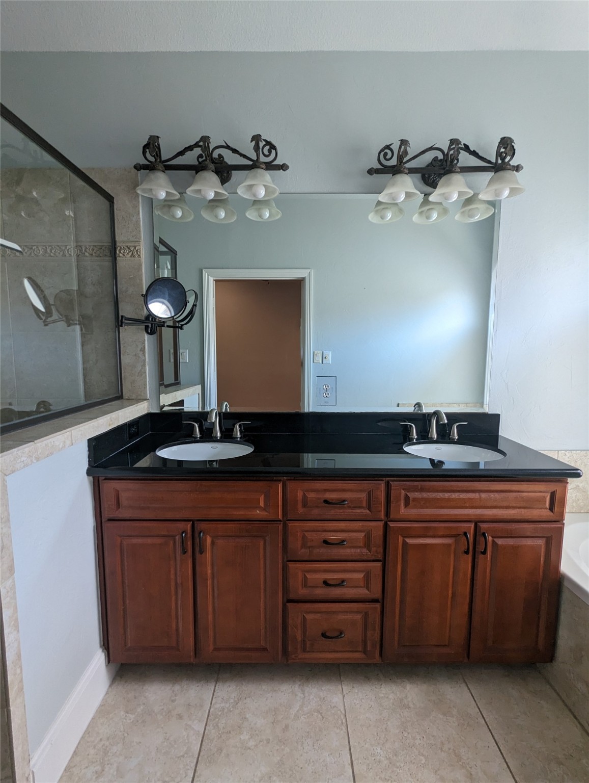 Houston Condo: 330 Cage Street