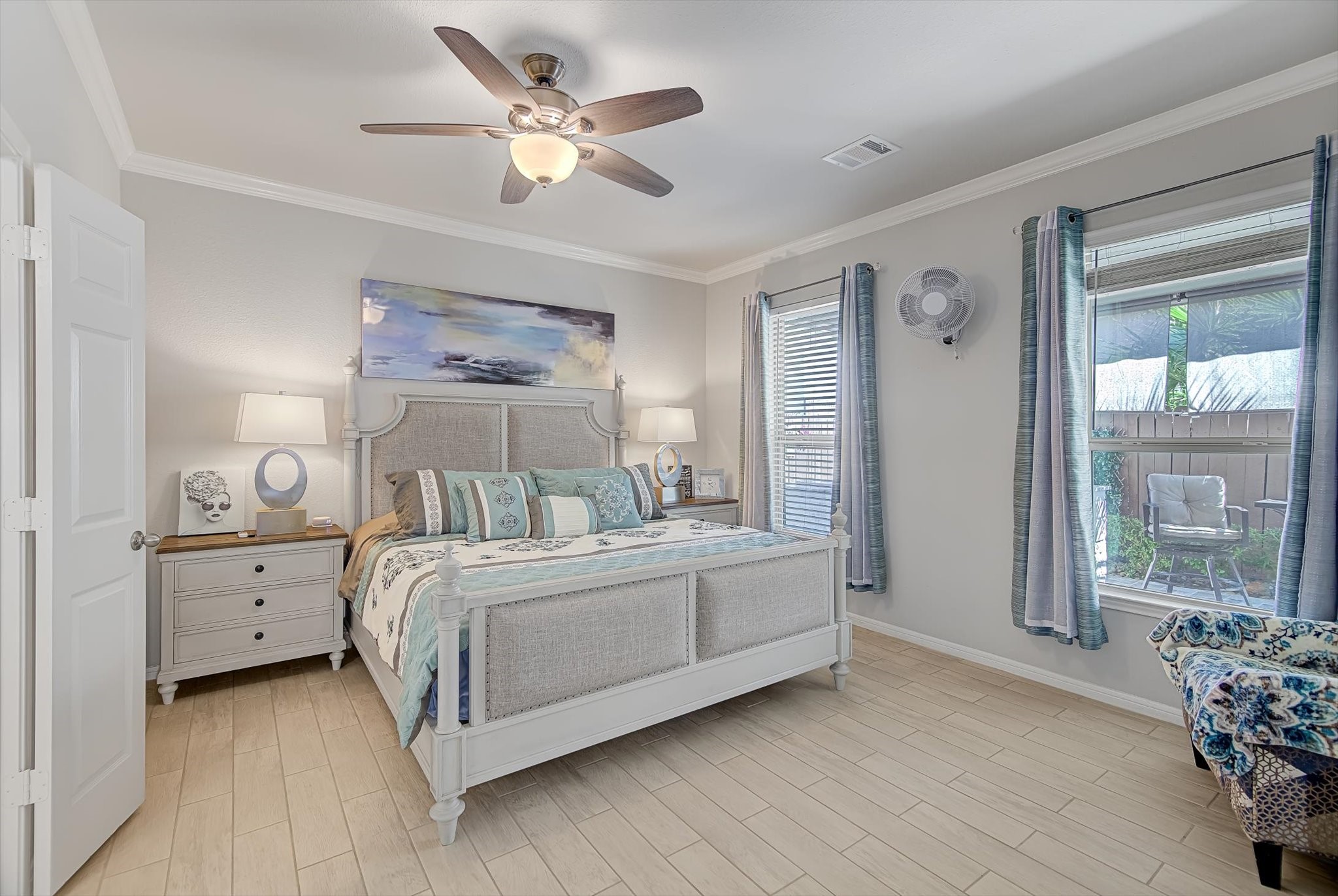 Houston Condo: 16514 Twinwalker Drive