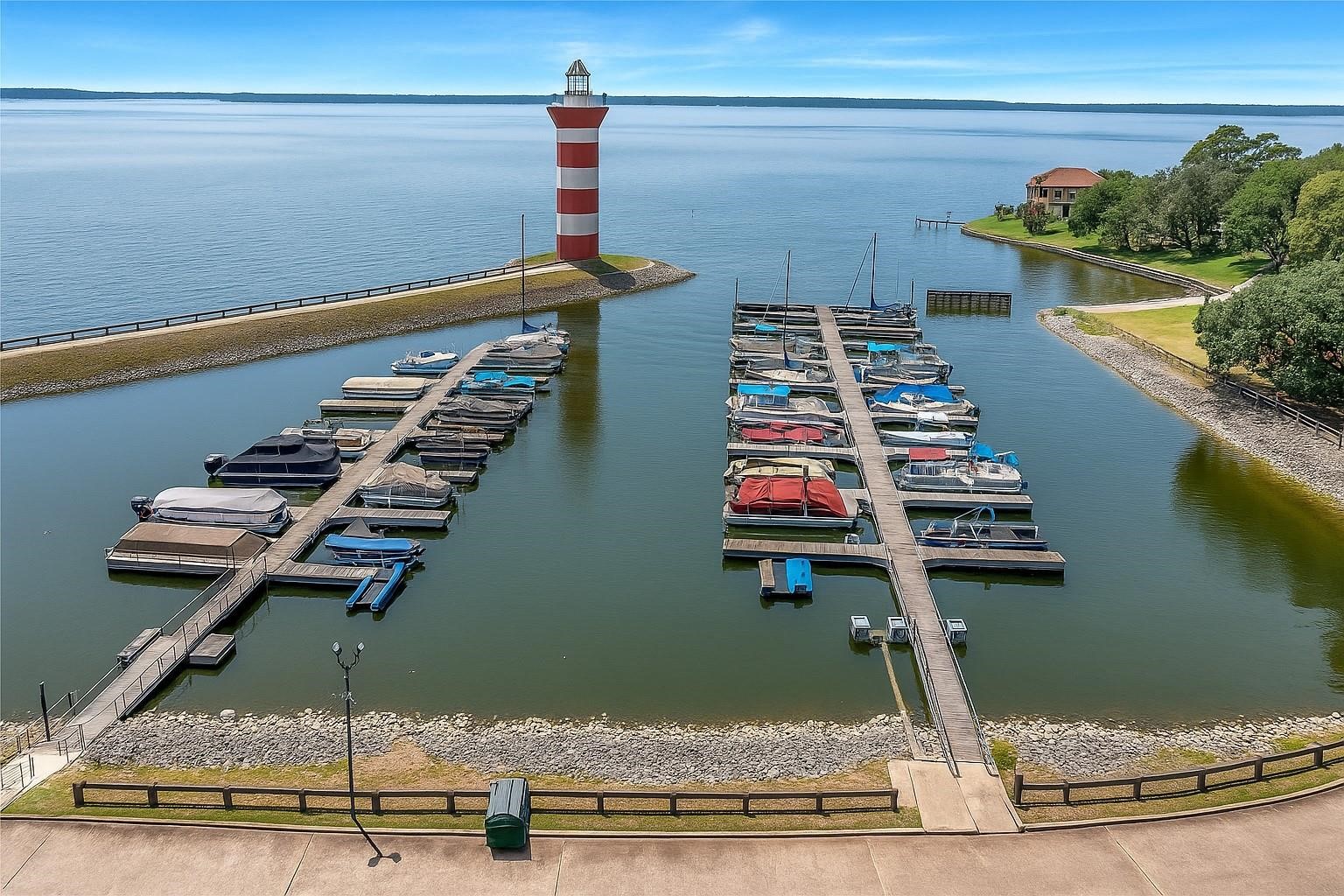 Willis Condo: 11471 Ketch Court