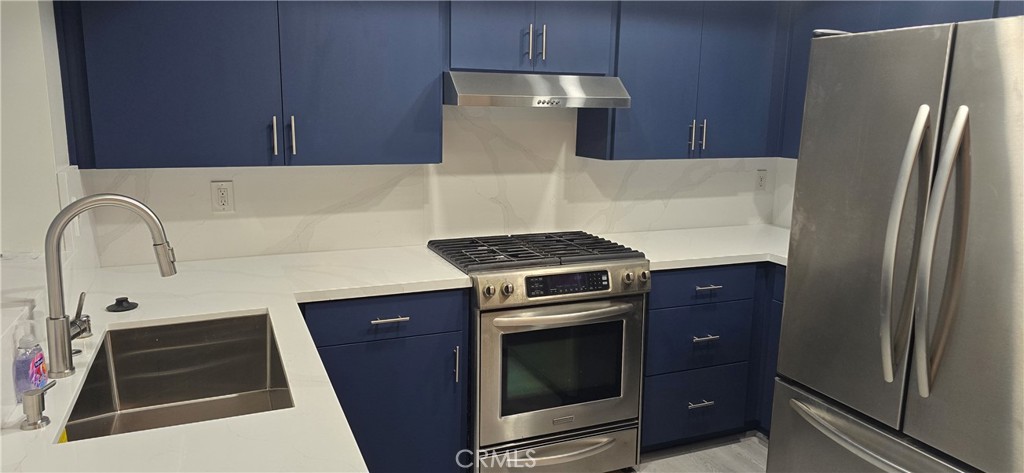 La Habra Condo: 840 North Harbor Boulevard