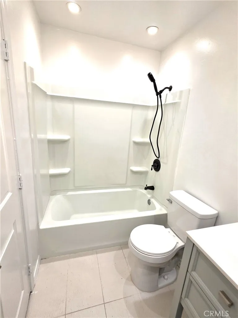 Harbor City Condo: 1426 256th Street West