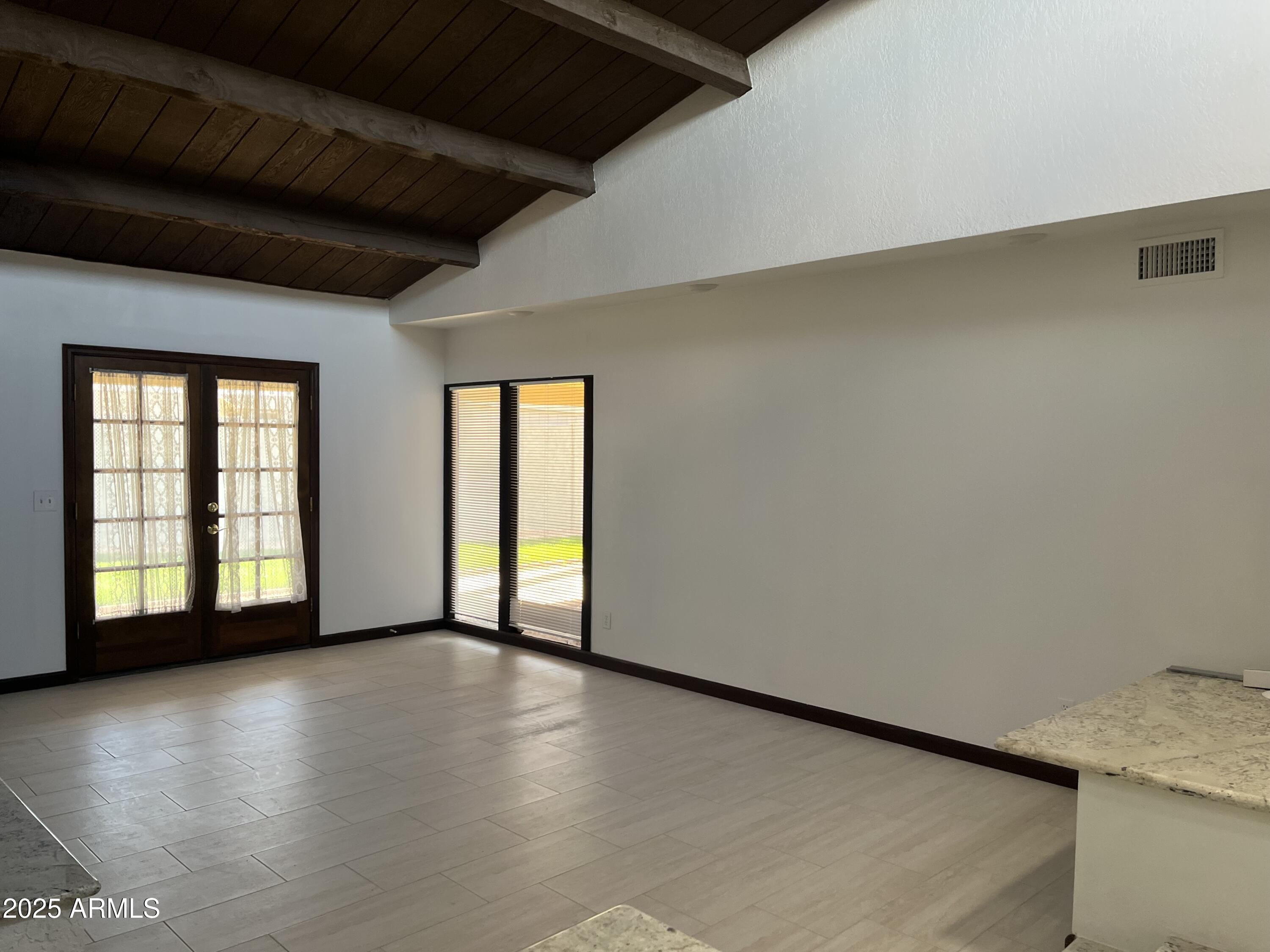 Mesa Condo: 1923 West Nopal Circle