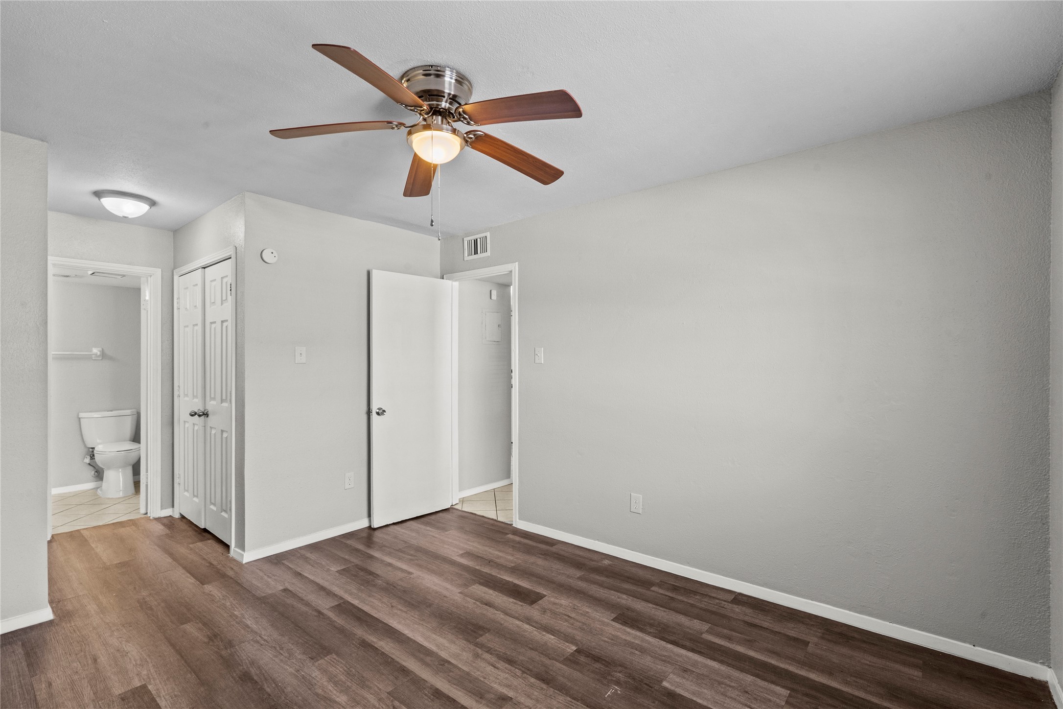 Texas City Condo: 2202 16th Avenue North