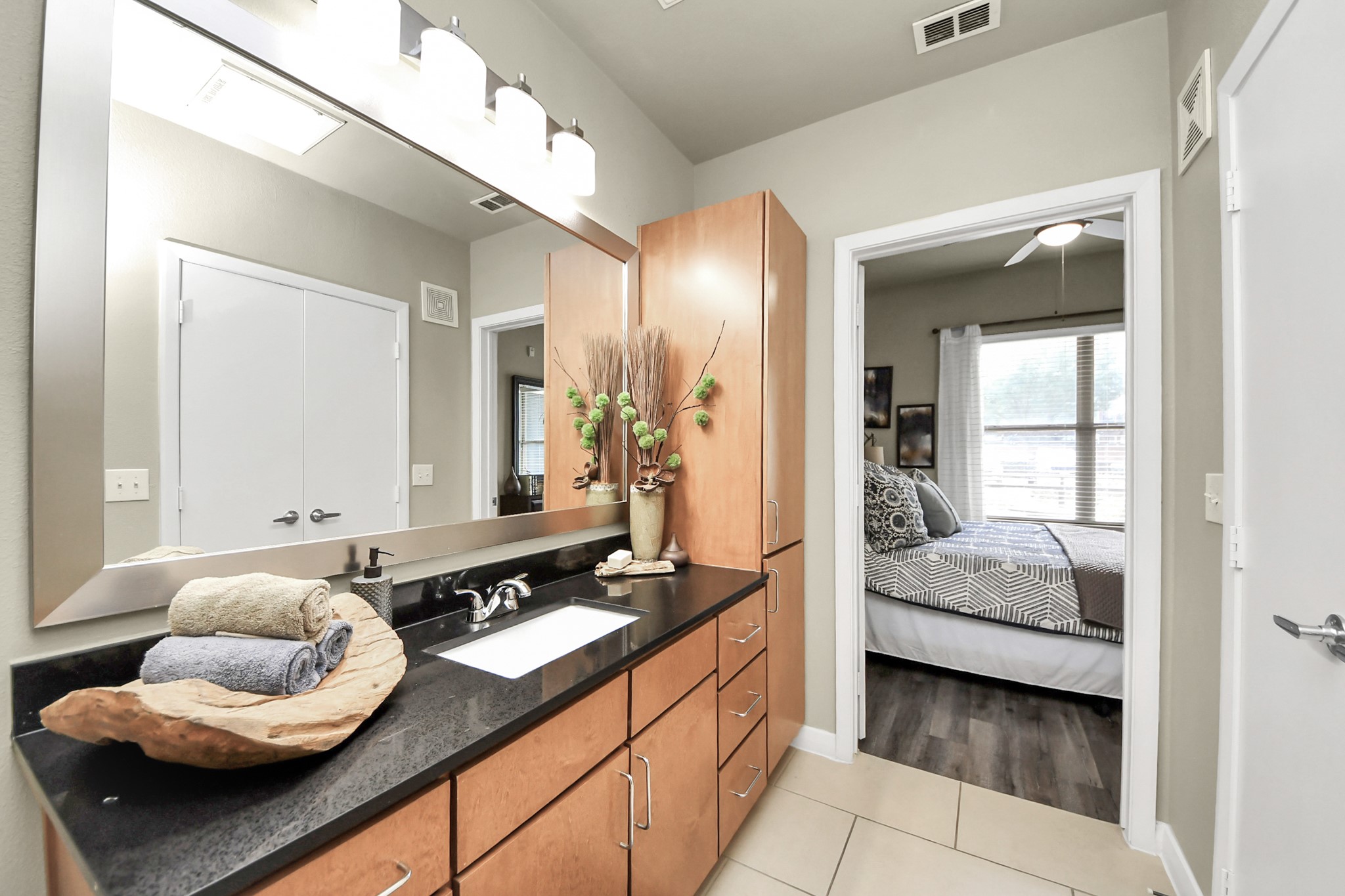 Houston Condo: 5455 Richmond Avenue