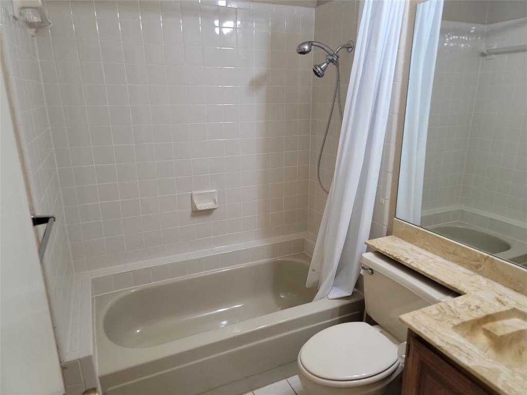 Arlington Condo: 1104 Horizon Trail