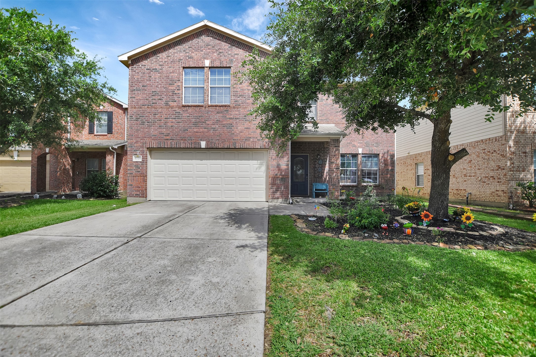 Spring Condo: 6706 Lindale Manor Court