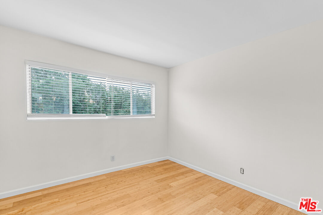Santa Monica Condo: 2637 South Centinela Avenue