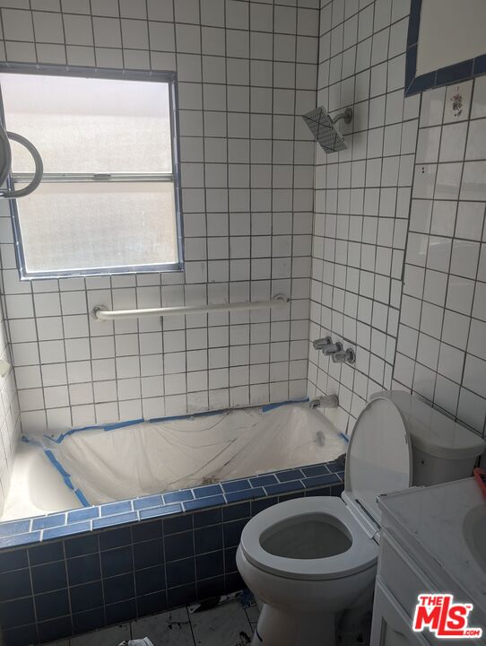 Inglewood Condo: 9202 Crenshaw Boulevard