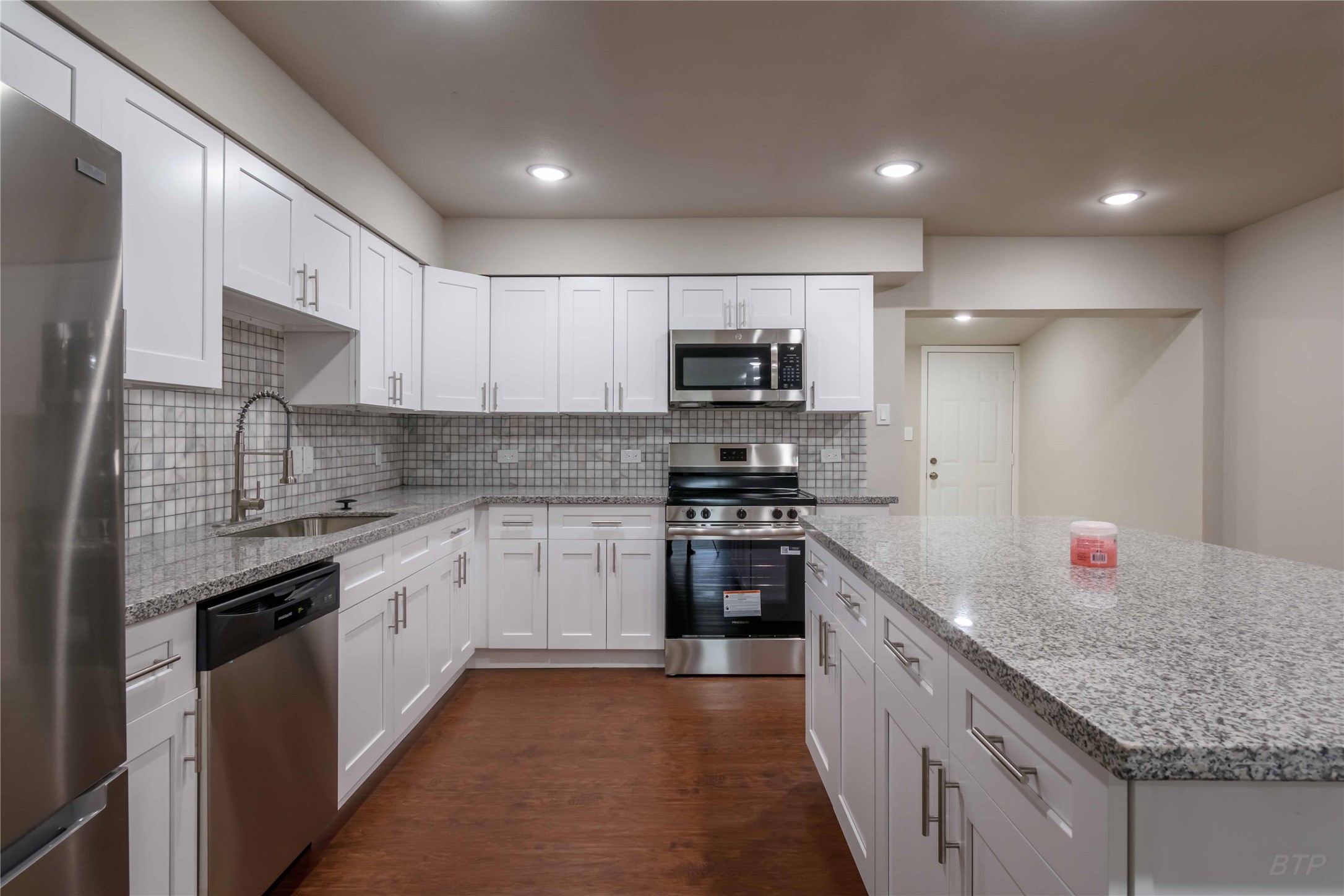 Houston Condo: 11933 Beechnut Street