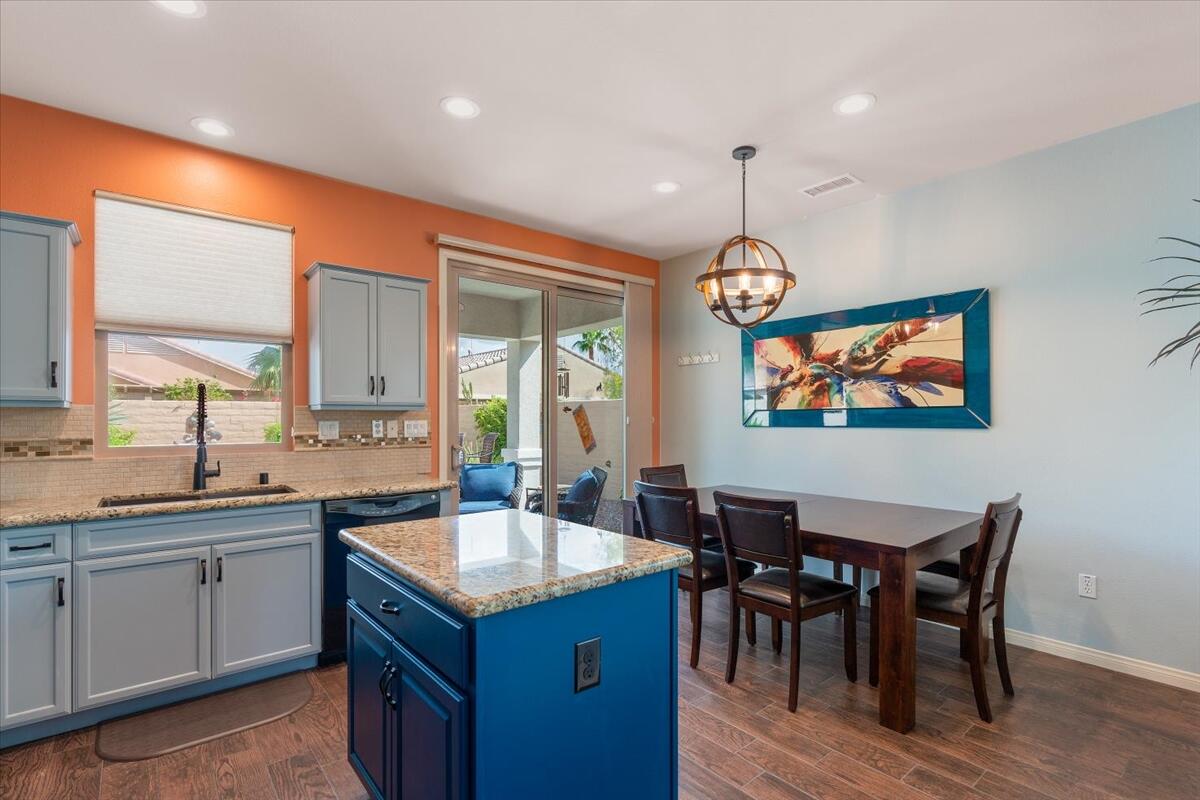 Indio Condo: 81682 Avenida Celaya