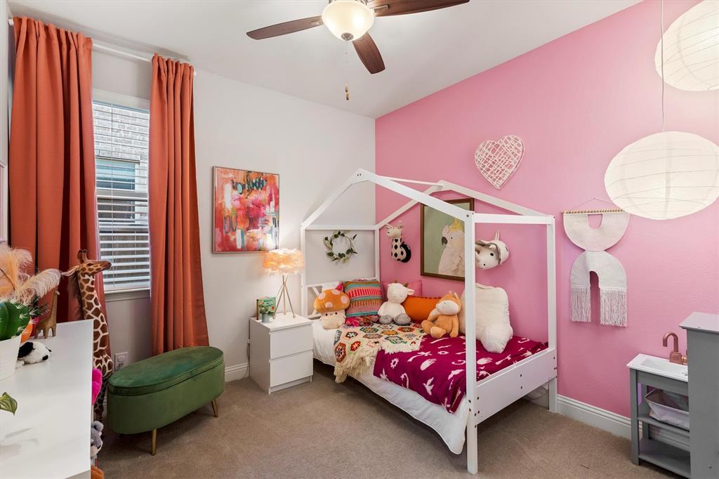 McKinney Condo: 4520 Del Rey Avenue