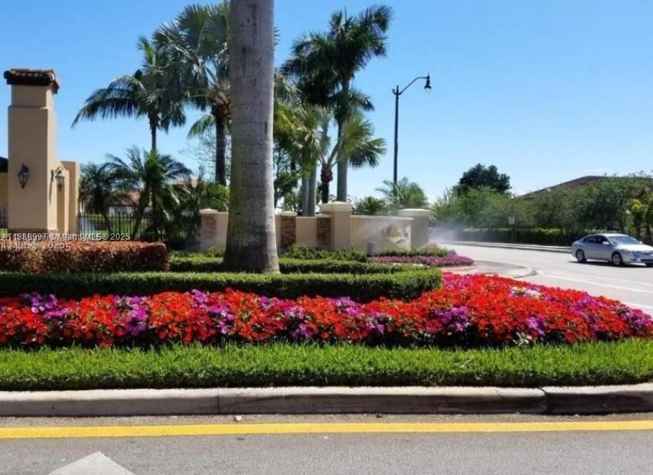 Homestead Condo: 3395 Northeast 9th Street