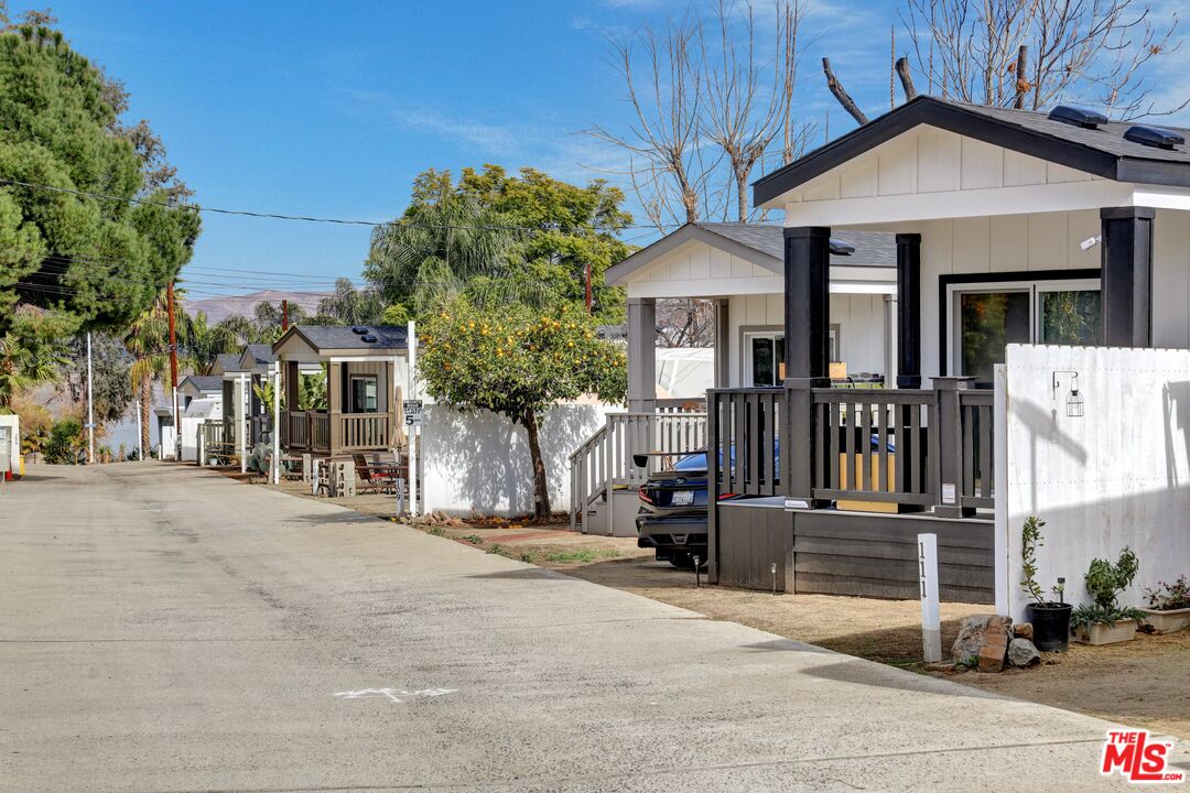 Lake Elsinore Condo: 17650 Grand Avenue