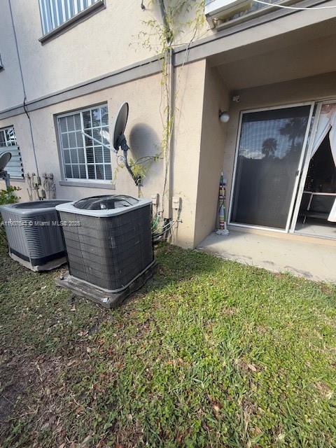 Riviera Beach Condo: 1967 Marsh Harbor Drive