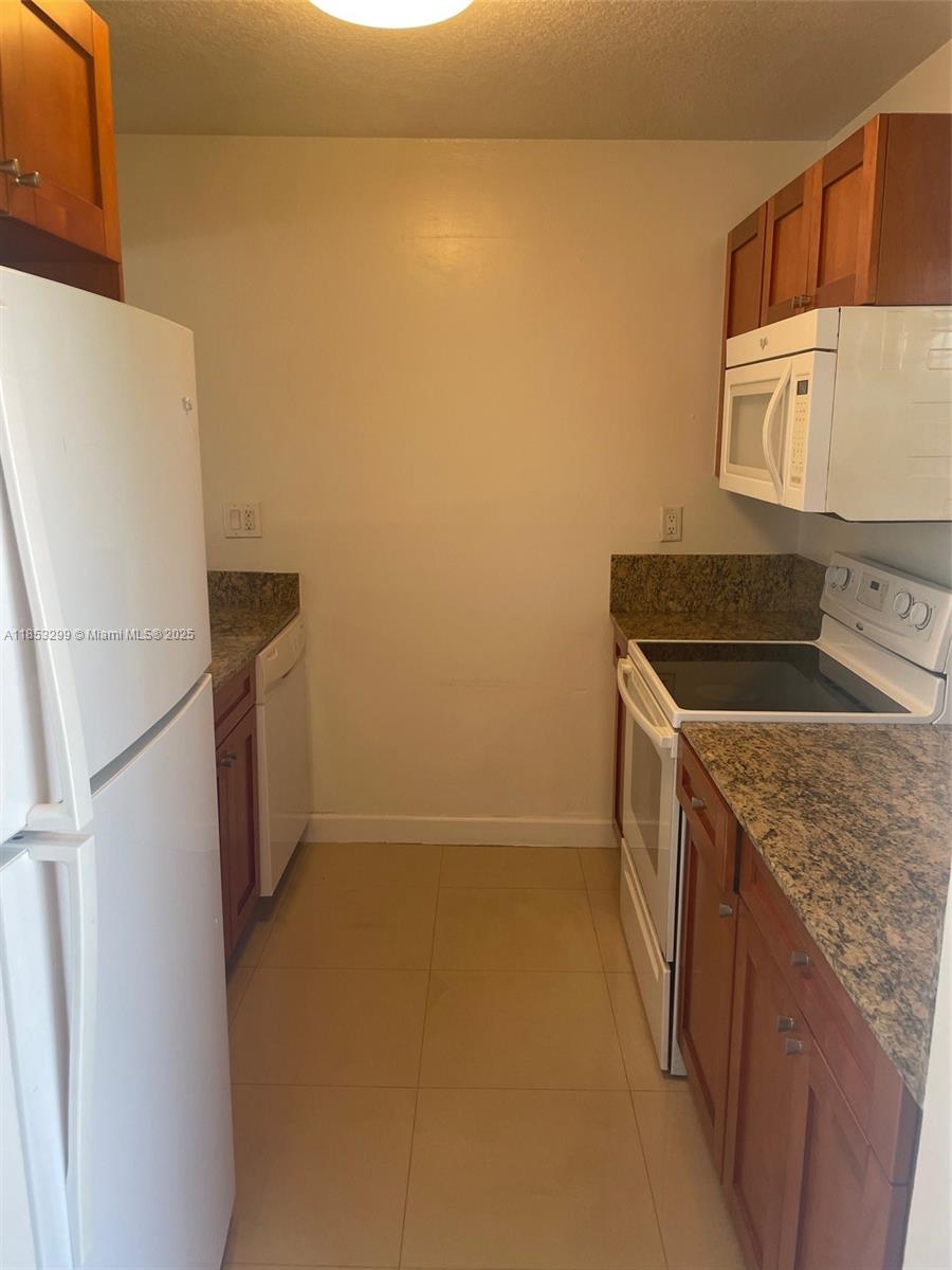 Hialeah Condo: 971 East 18th Street