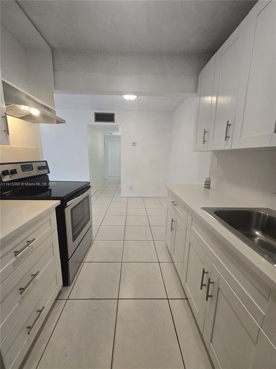 Hollywood Condo: 1400 North 17th Avenue