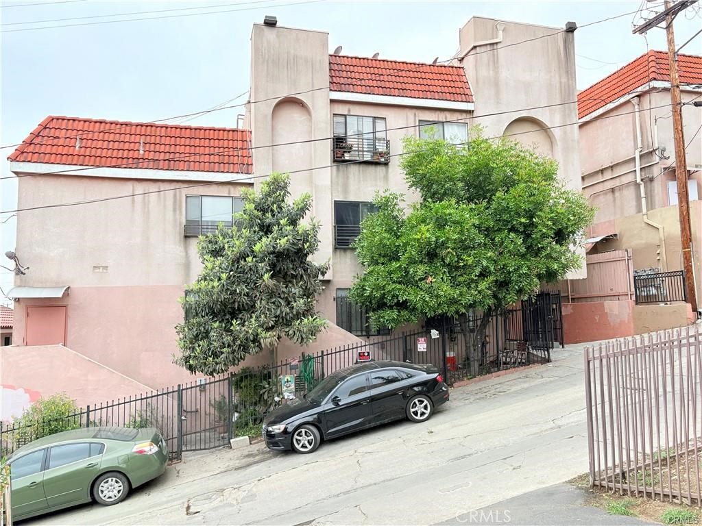 Los Angeles Condo: 322 West Ave 38