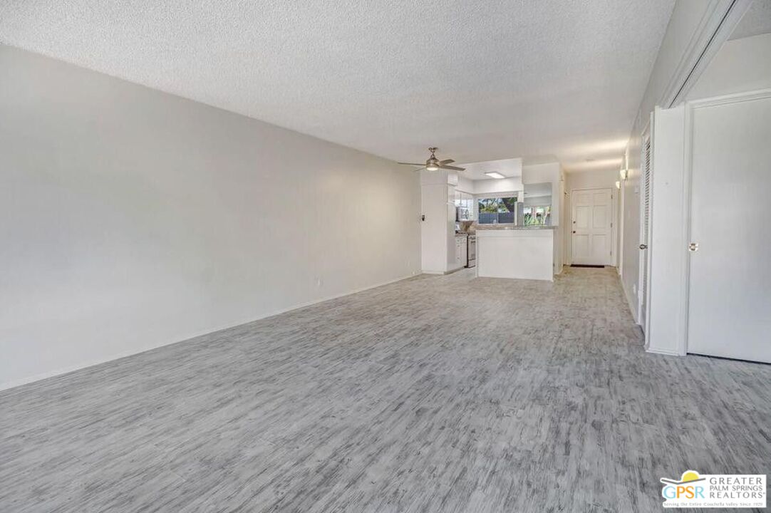 Palm Springs Condo: 1855 East Tachevah Drive