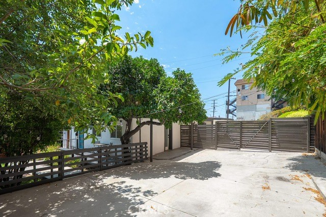 Los Angeles Condo: 3501 Figueroa Street