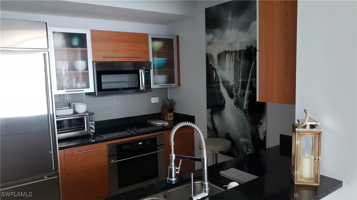 Fort Myers Condo: 3000 Oasis Grand Boulevard