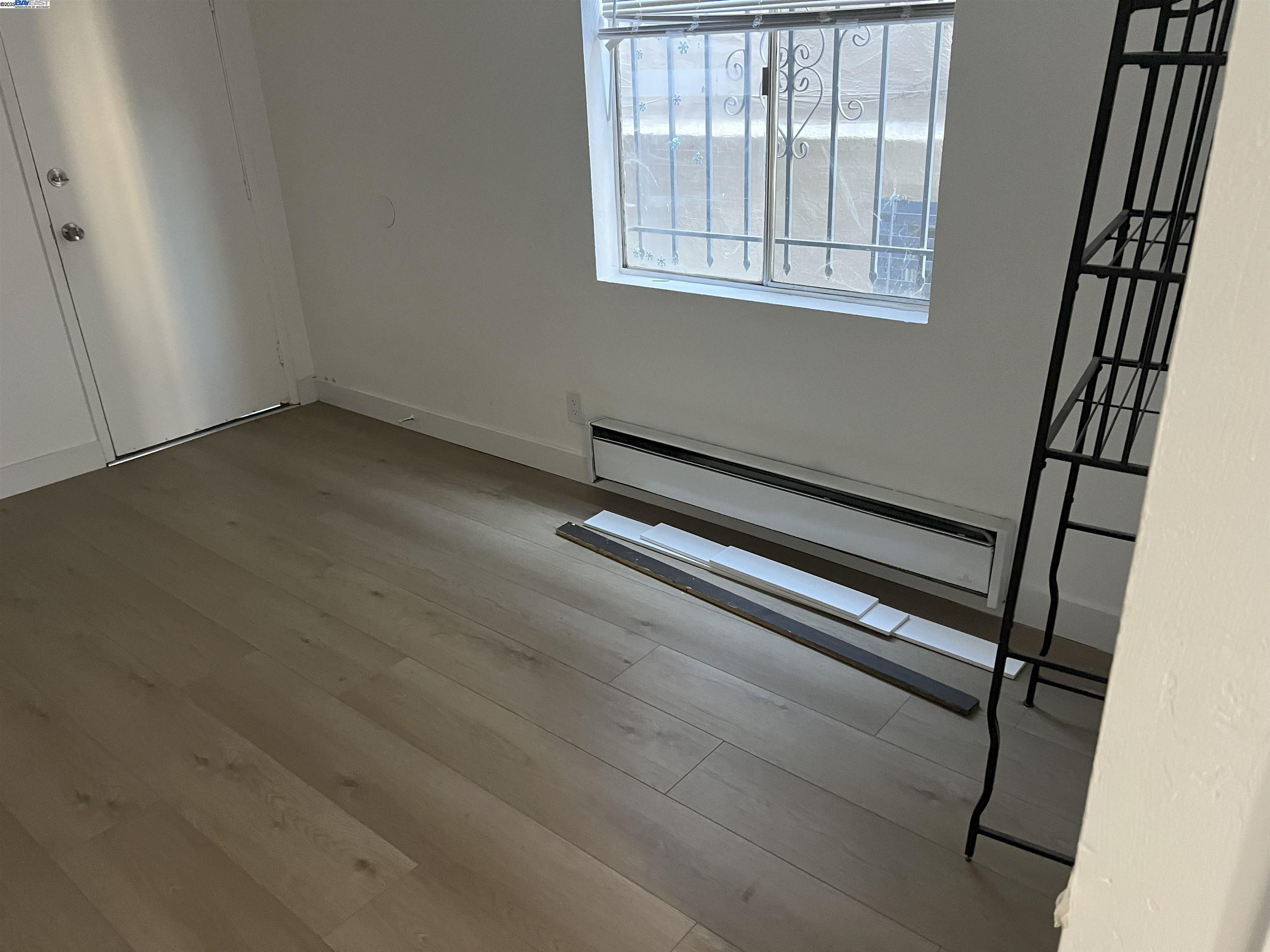 Oakland Condo: 2025 East 20th Street