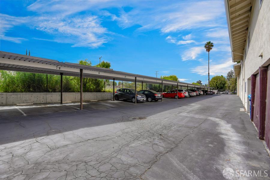 Fremont Condo: 46728 Crawford Street