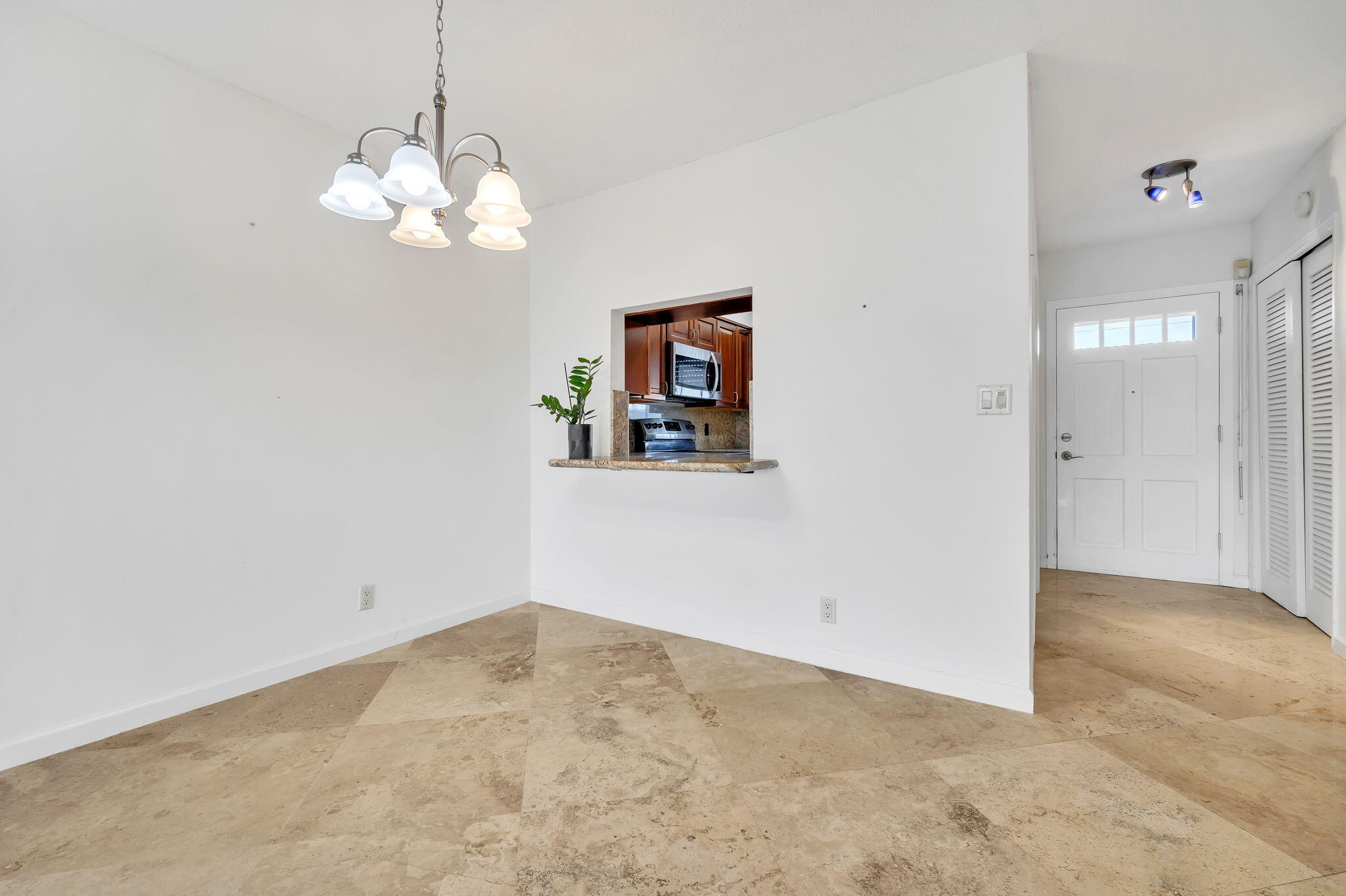 Lighthouse Point Condo: 2400 Northeast 36th Street