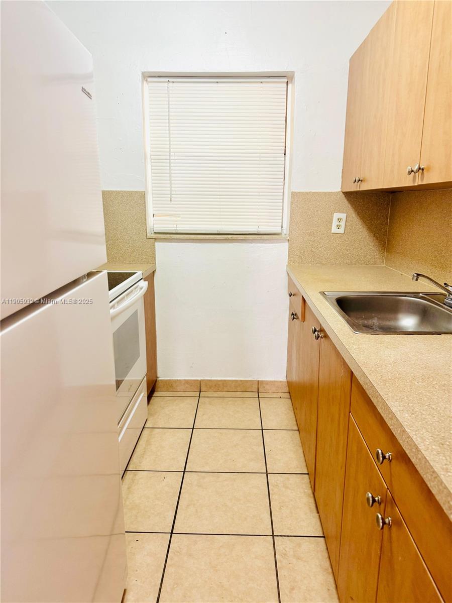 Hialeah Condo: Hialeah