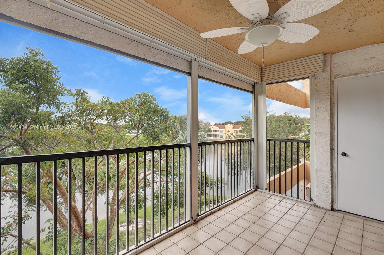 Plantation Condo: 8592 West Sunrise Boulevard