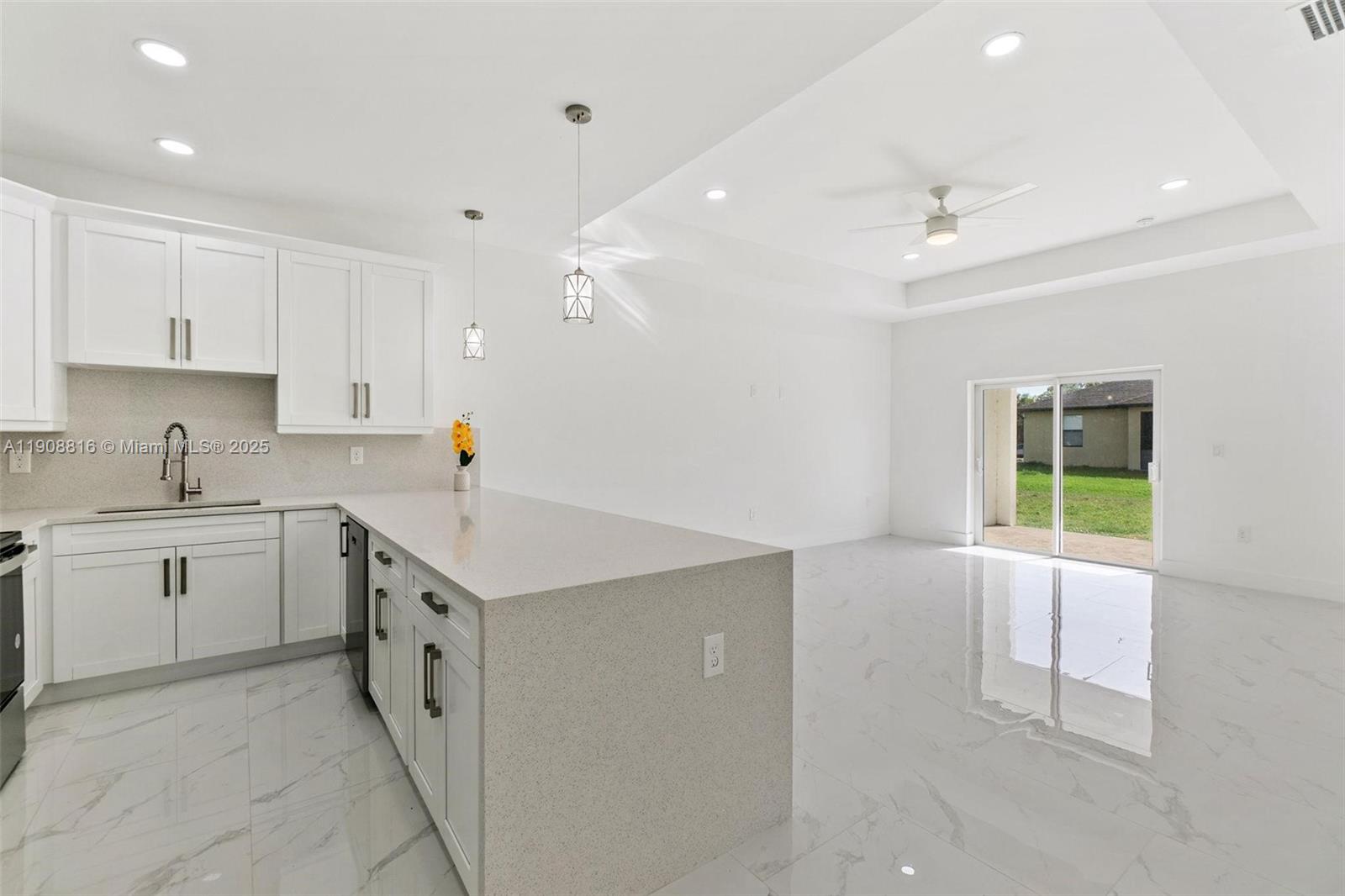 Lehigh Acres Condo: 2516 Park Road